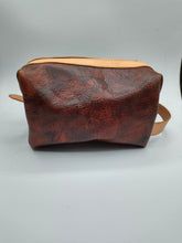 Load image into Gallery viewer, Distressed Leather Dopp Kit
